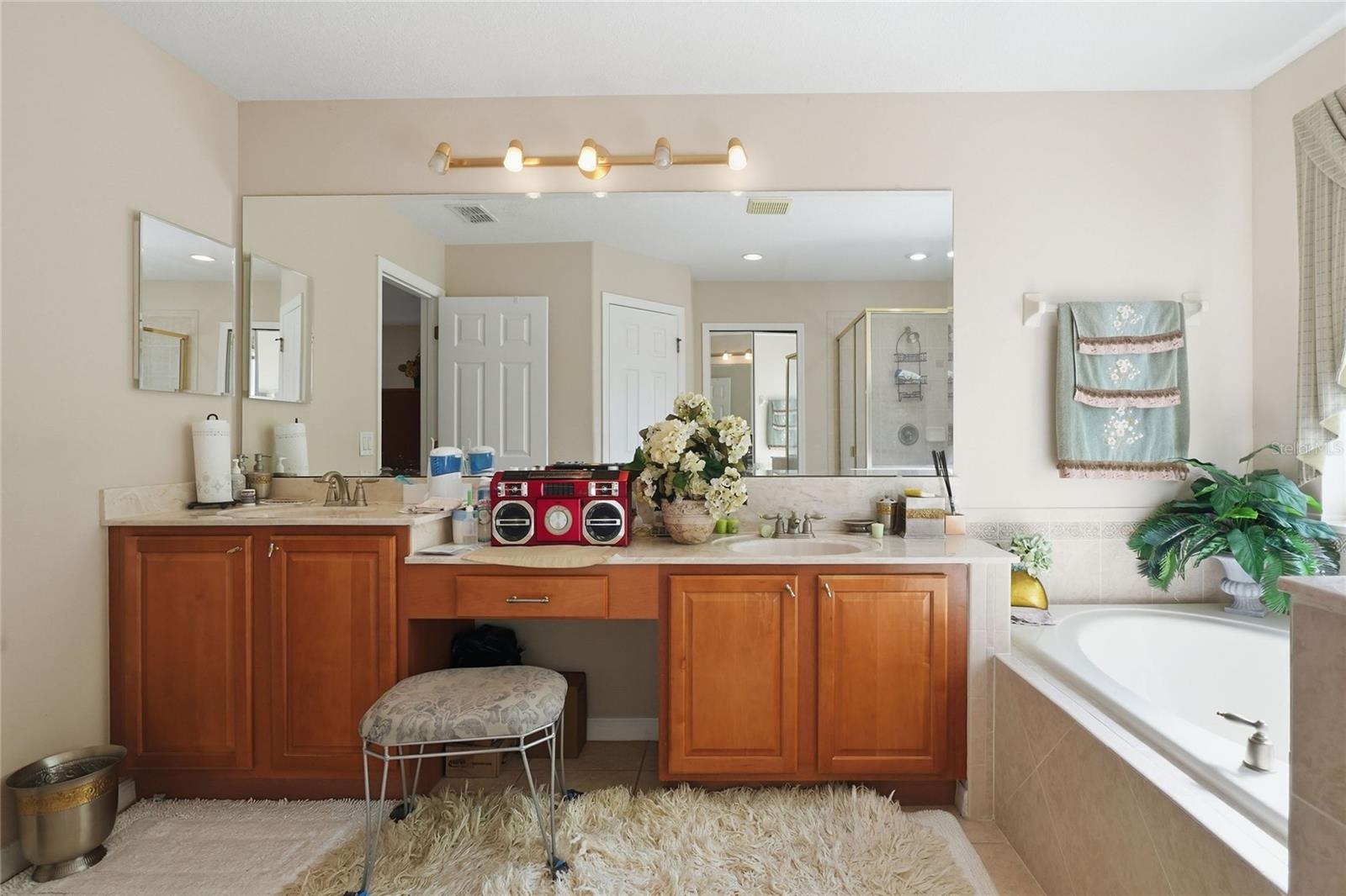 GLADES/SYLVAN LAKE PH 02 - Residential