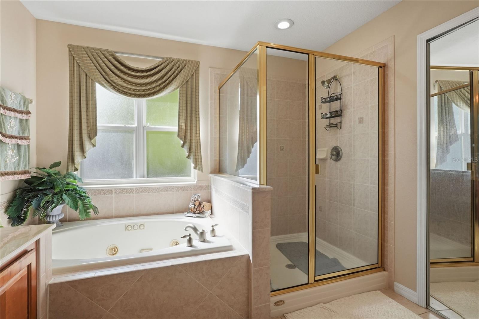 GLADES/SYLVAN LAKE PH 02 - Residential