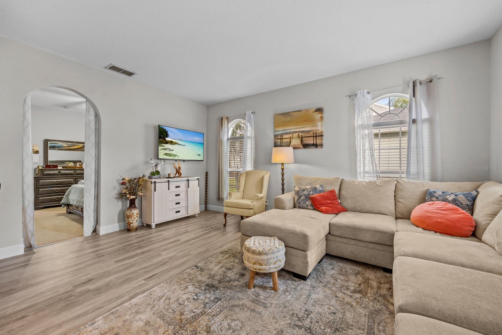 FORESTBROOKE PH 01 Q - Residential