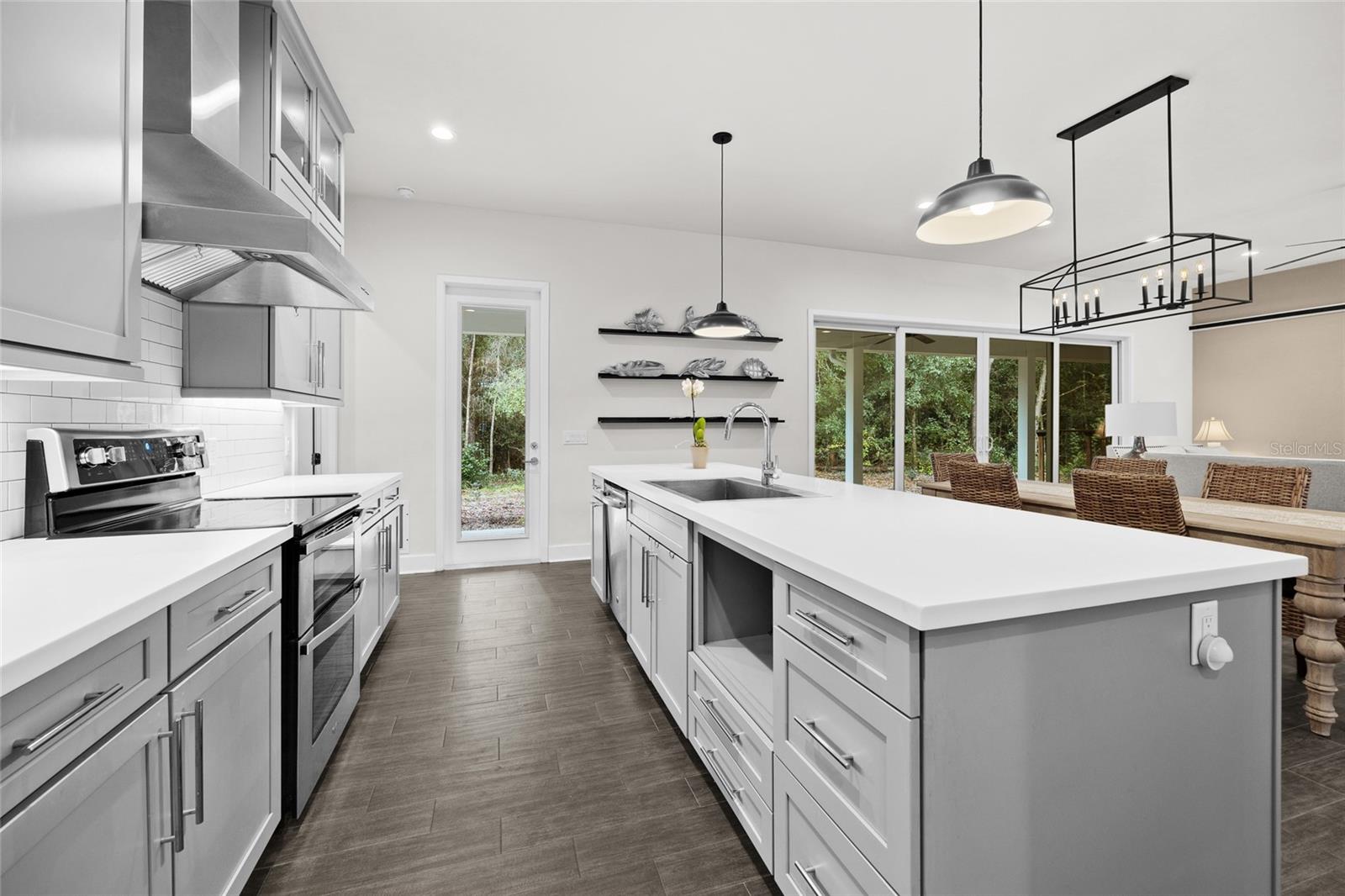 GRASSY LAKE ESTATES - Residential