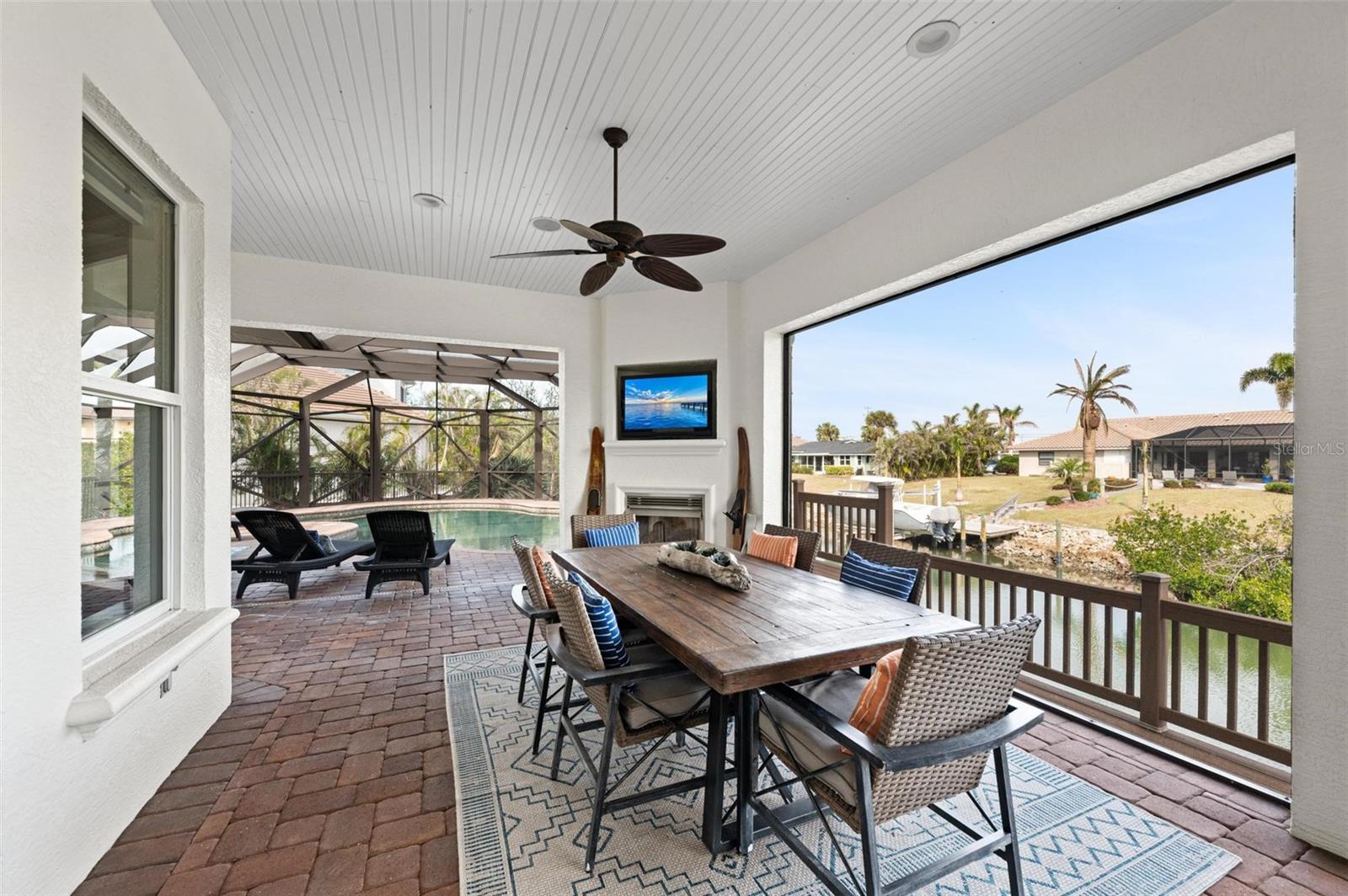 SORRENTO SHORES - Residential