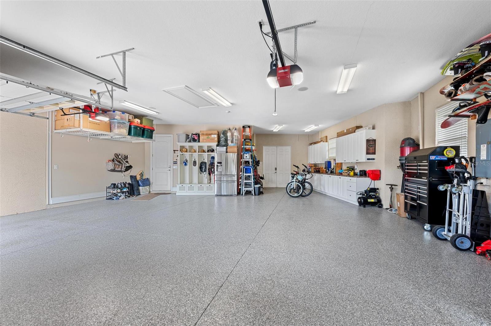 SORRENTO SHORES - Residential