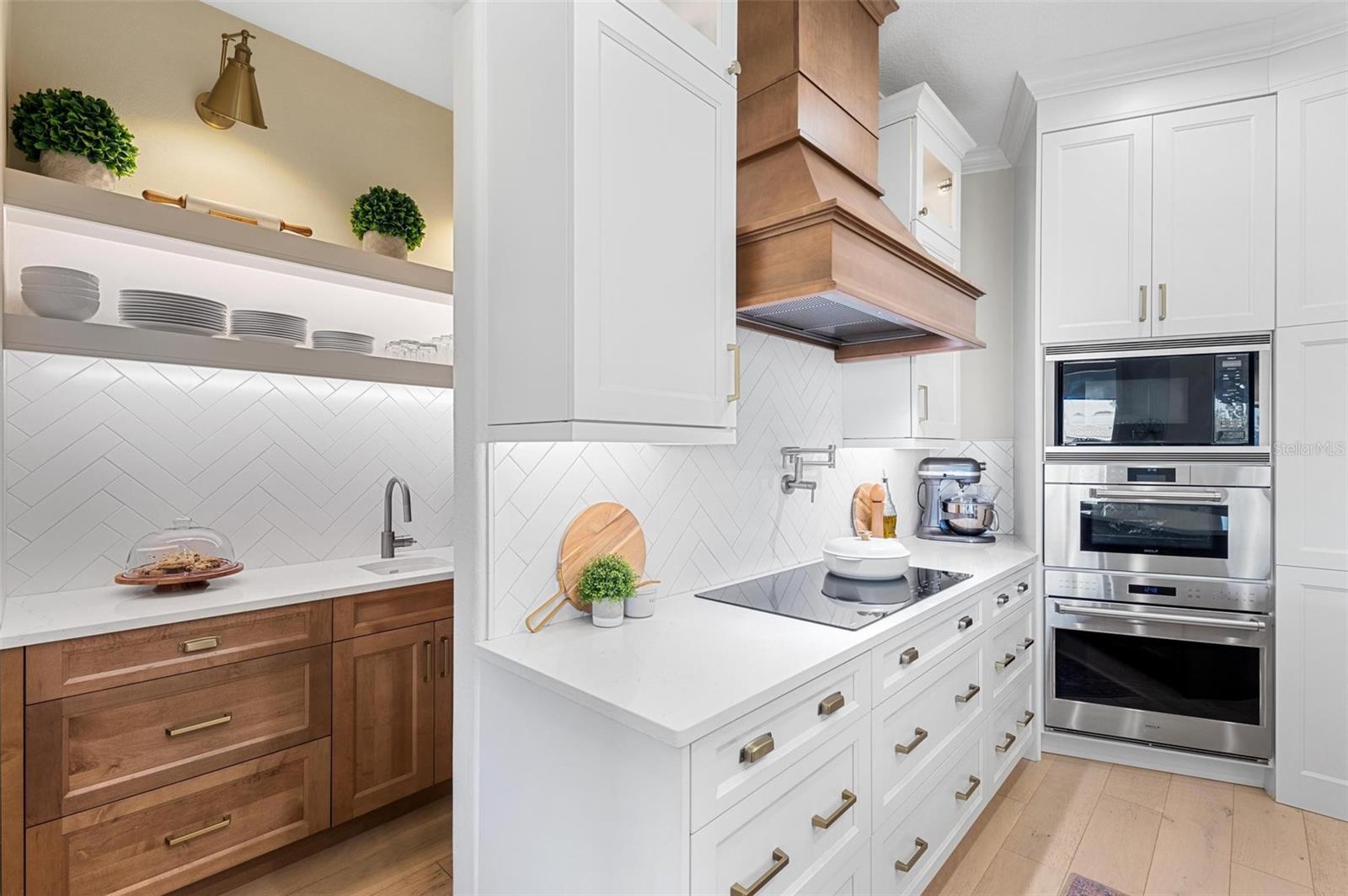 SORRENTO SHORES - Residential