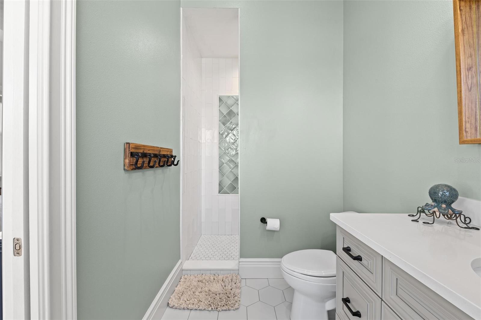 SORRENTO SHORES - Residential