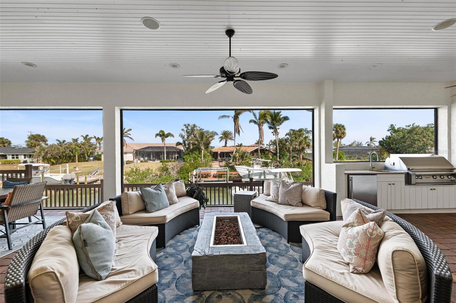 SORRENTO SHORES - Residential