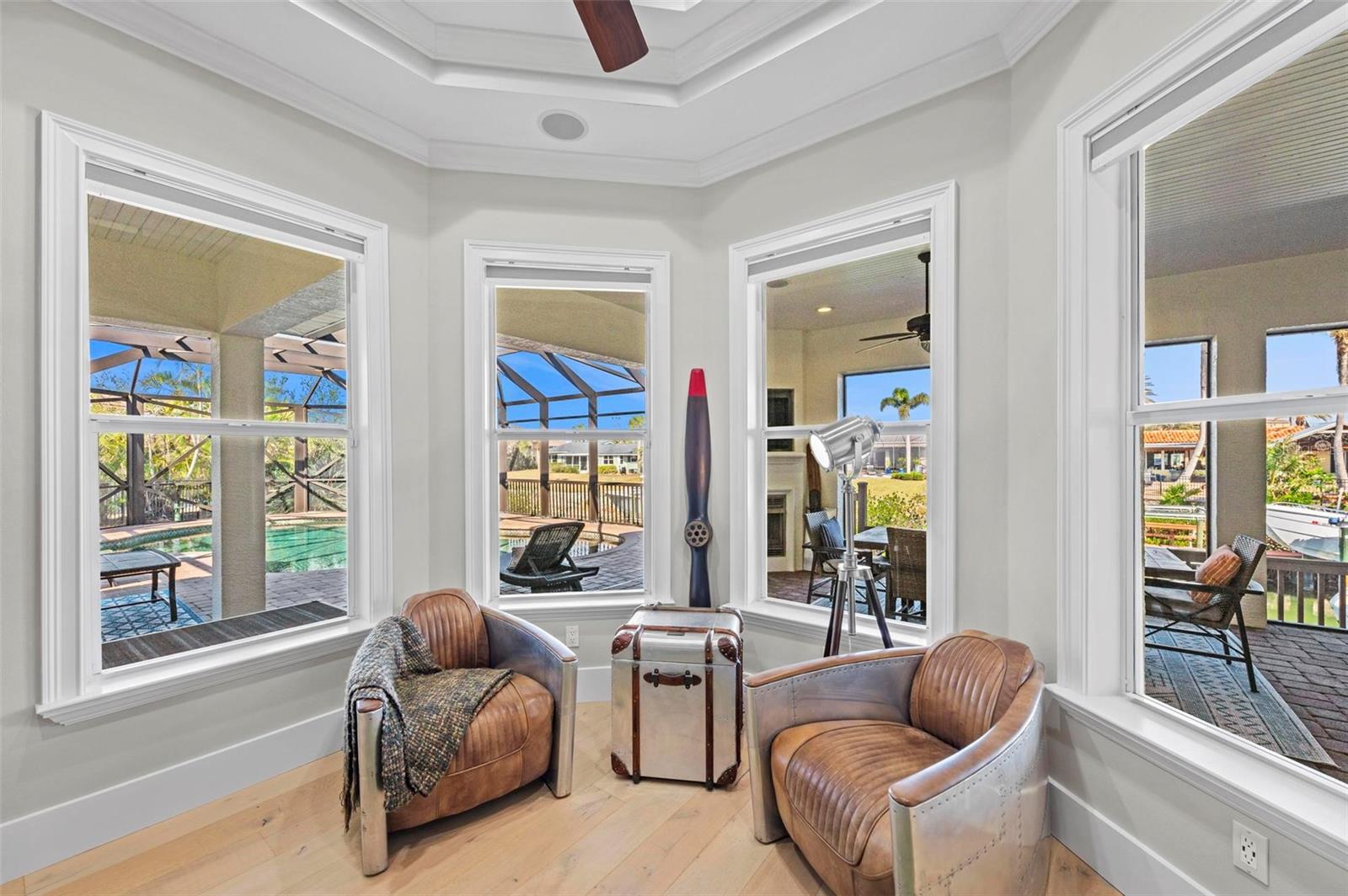 SORRENTO SHORES - Residential