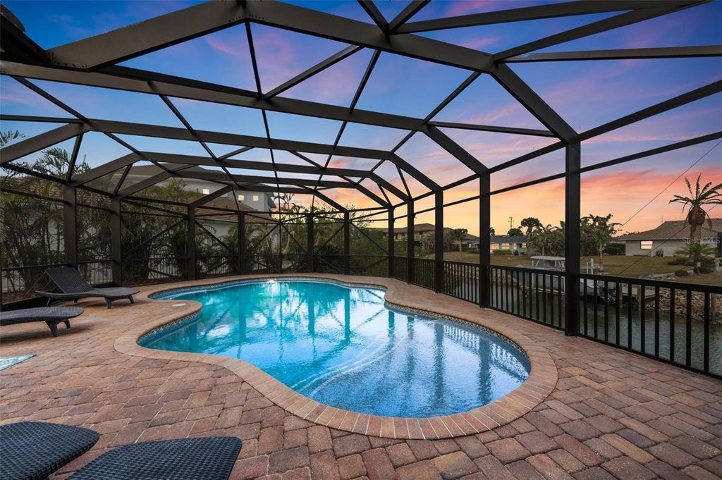 Photo of 432 Sorrento Drive, Osprey, FL 34229 (MLS # A4669597)