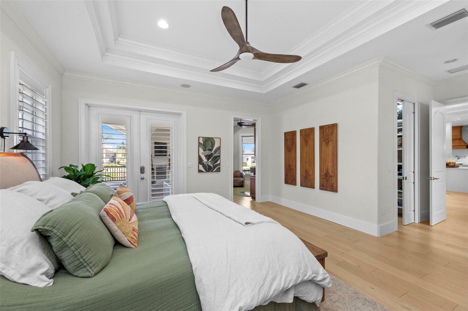 SORRENTO SHORES - Residential