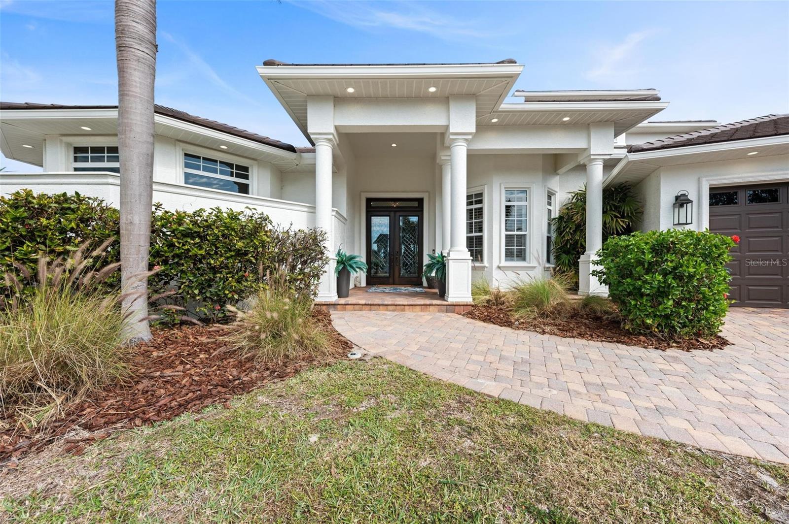 SORRENTO SHORES - Residential