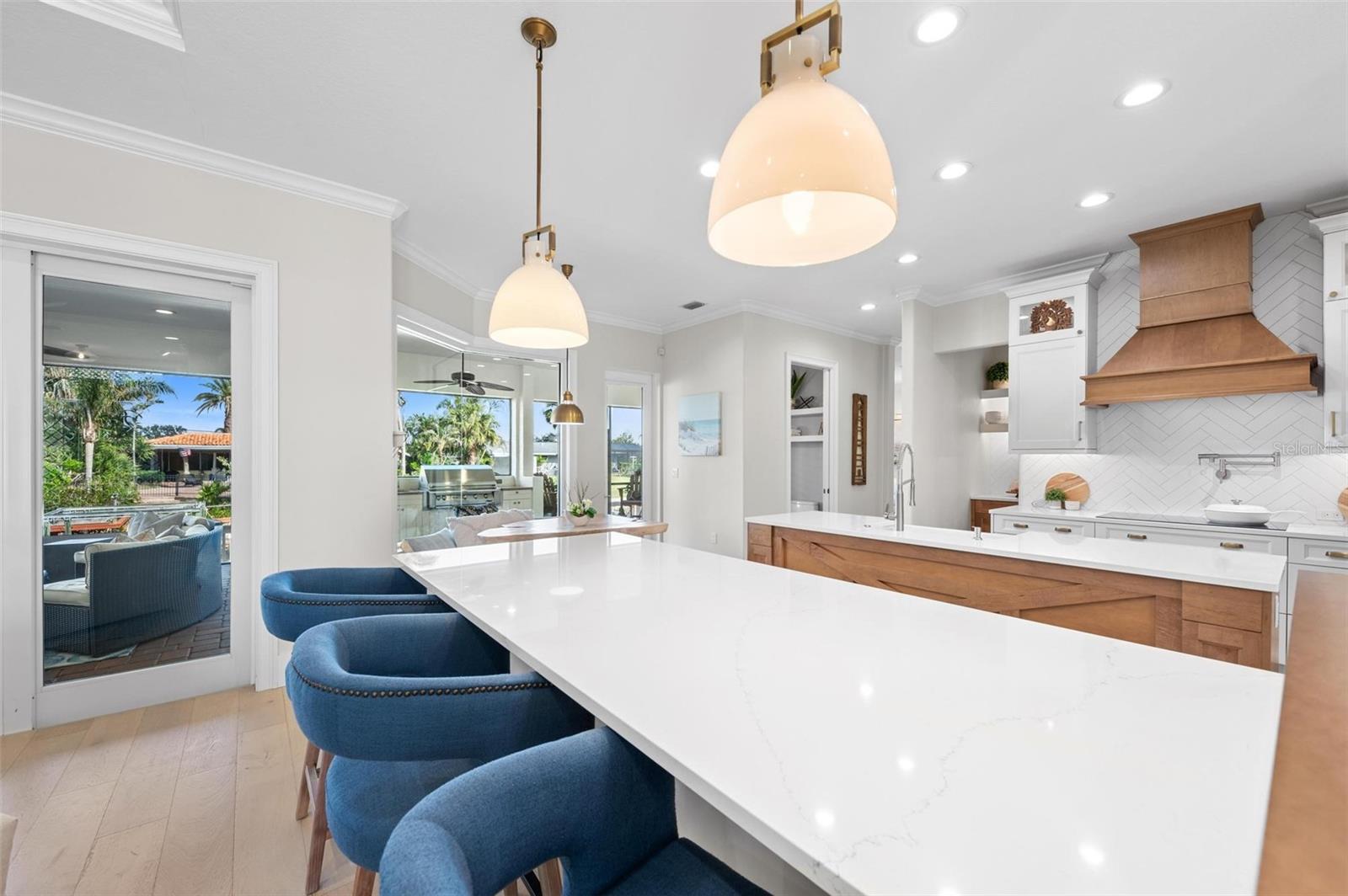 SORRENTO SHORES - Residential