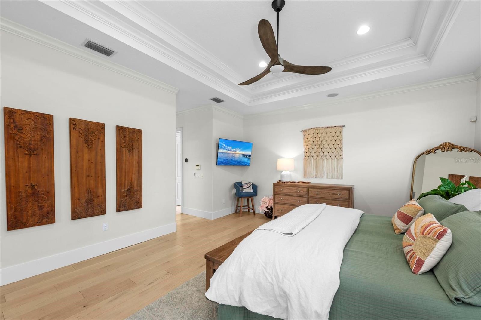 SORRENTO SHORES - Residential