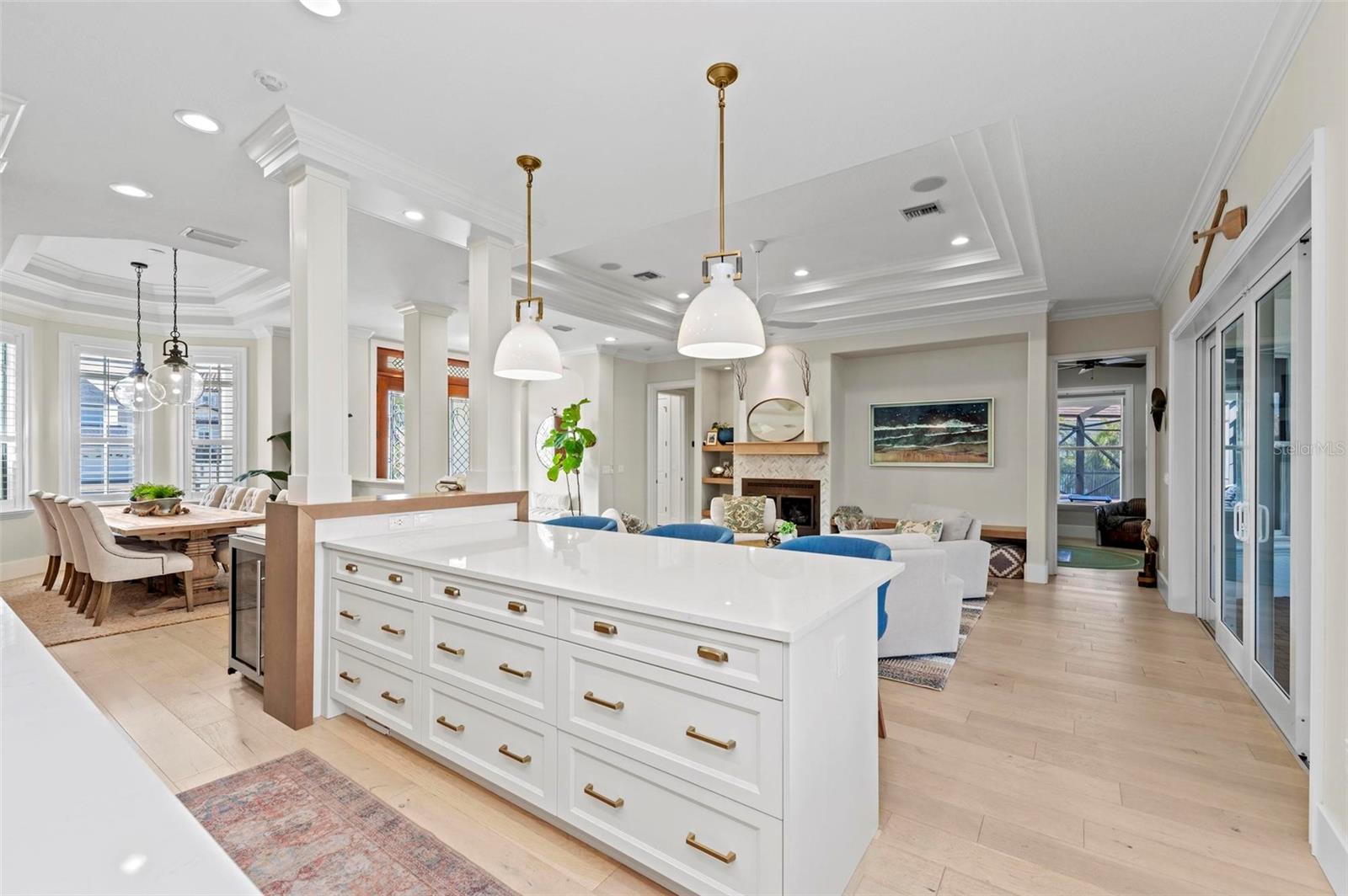 SORRENTO SHORES - Residential