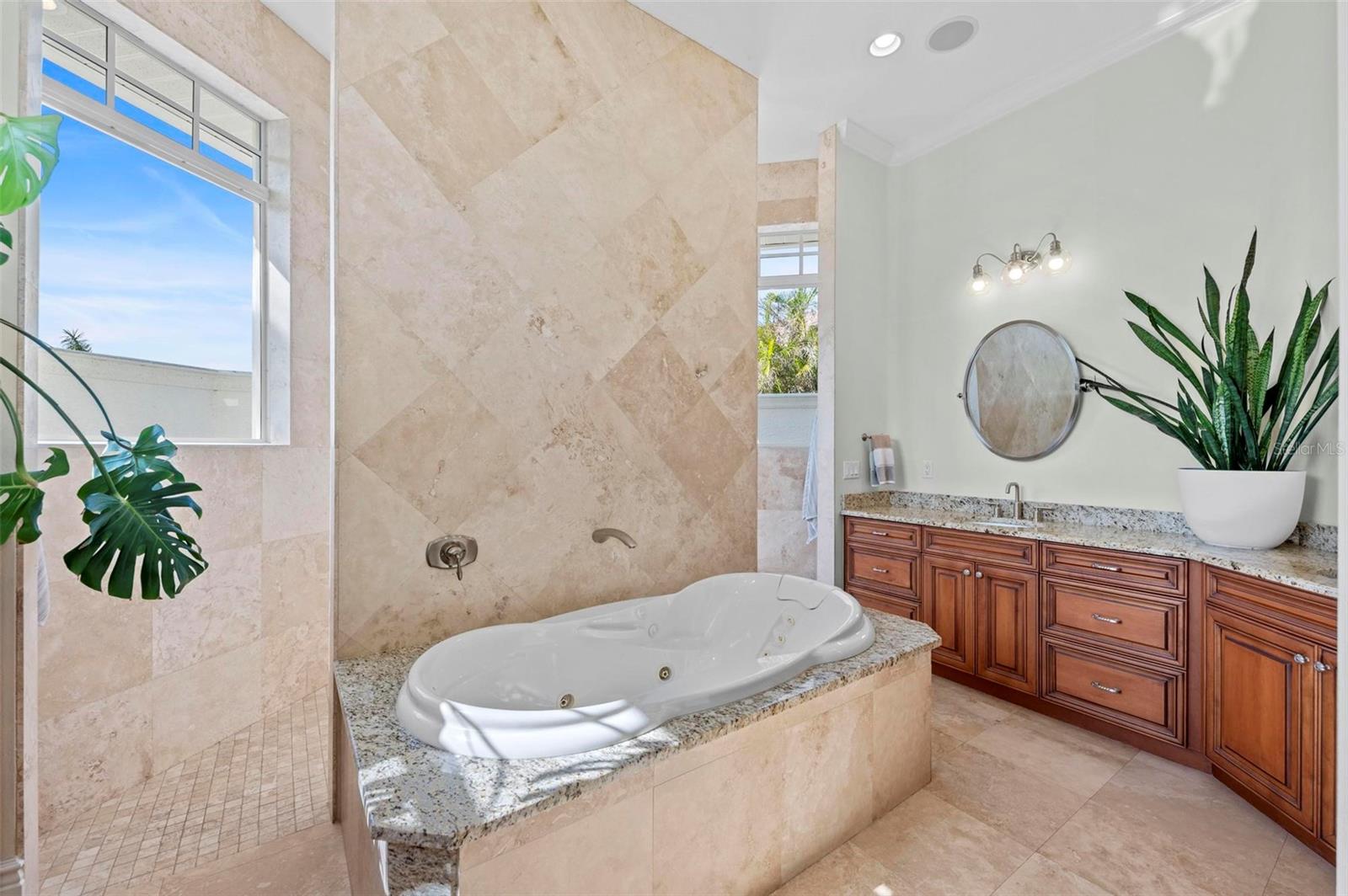 SORRENTO SHORES - Residential