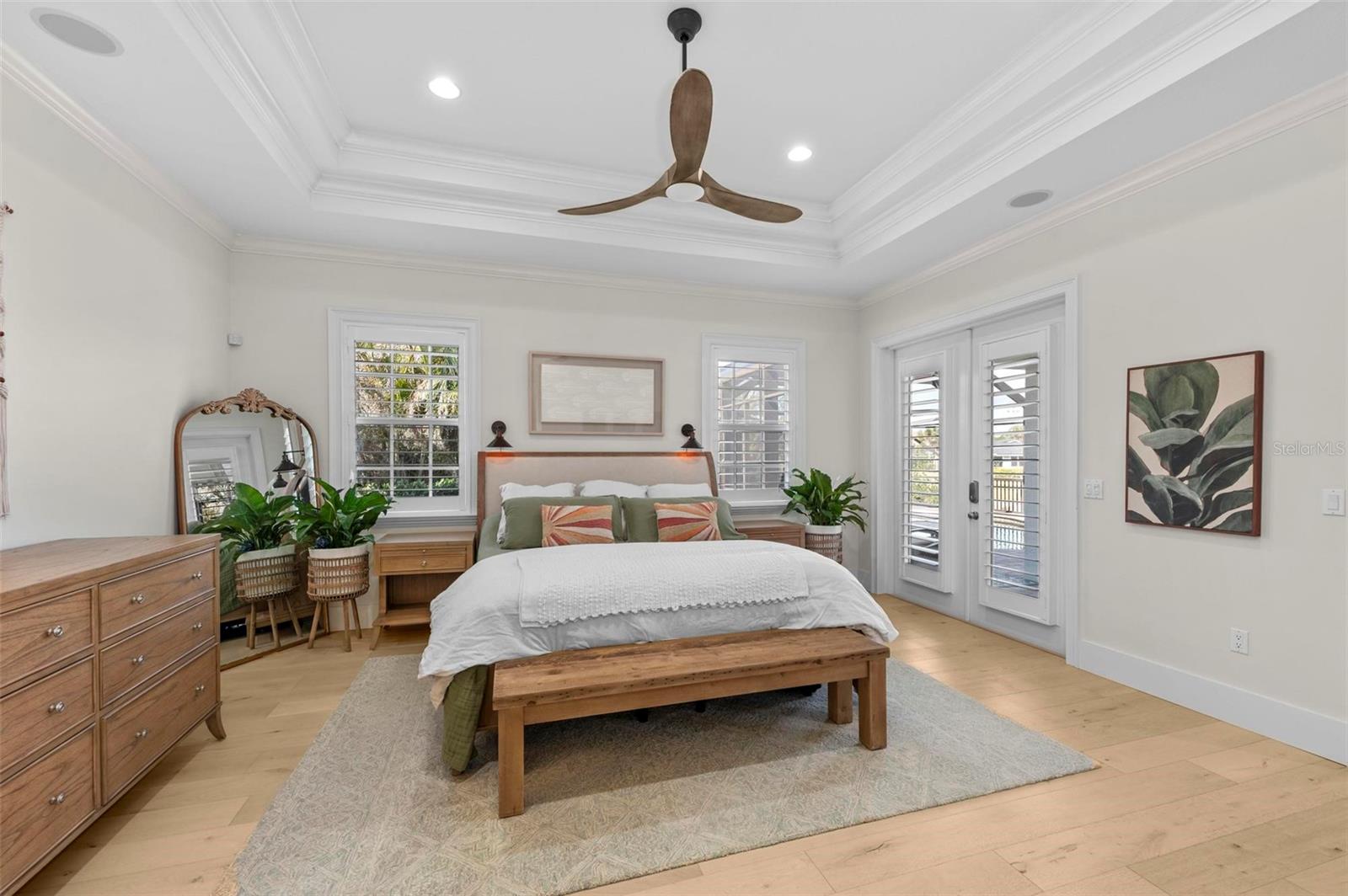 SORRENTO SHORES - Residential