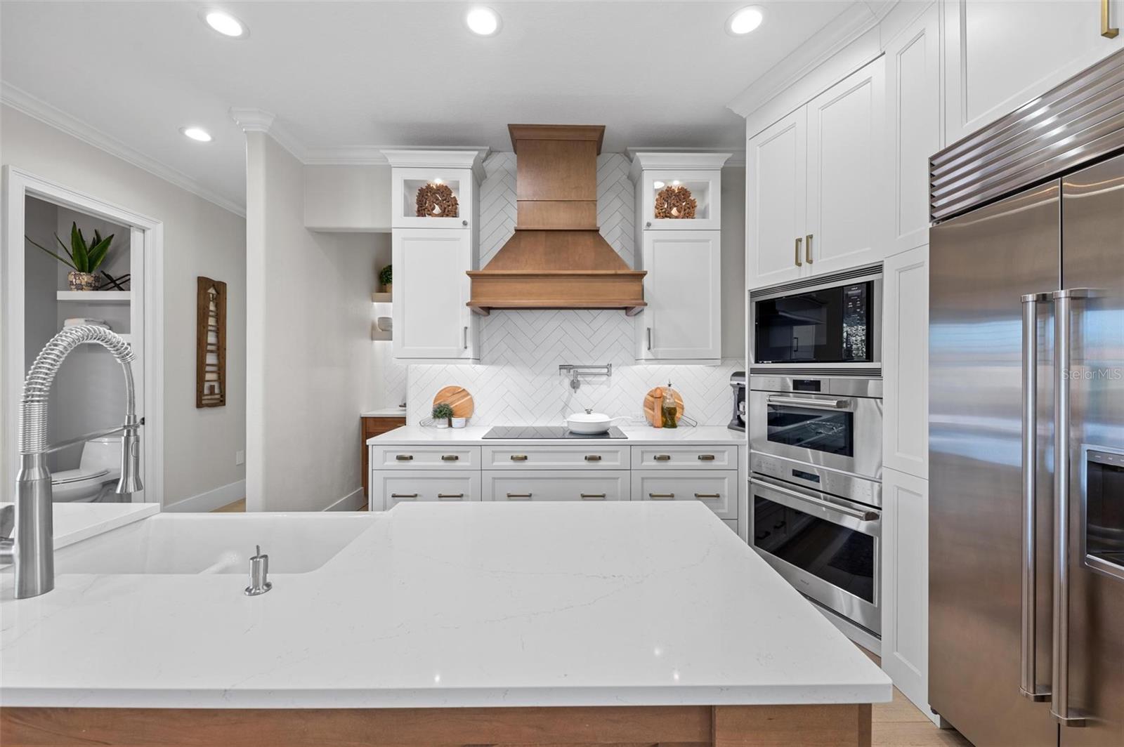 SORRENTO SHORES - Residential