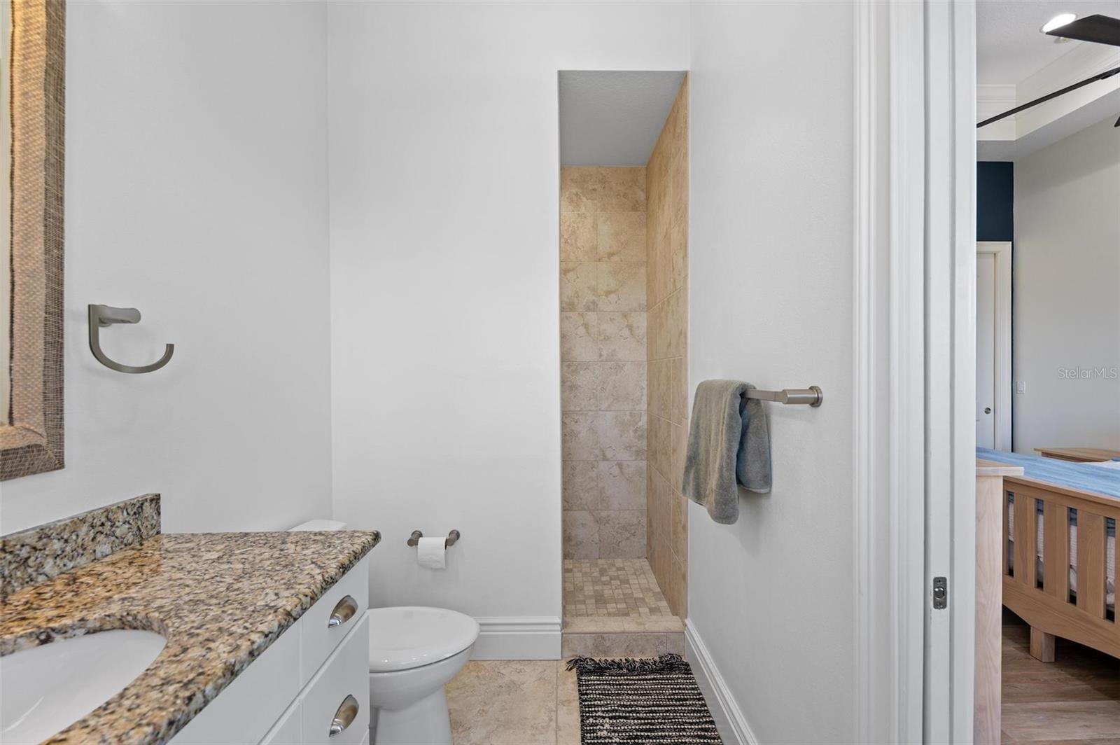 SORRENTO SHORES - Residential