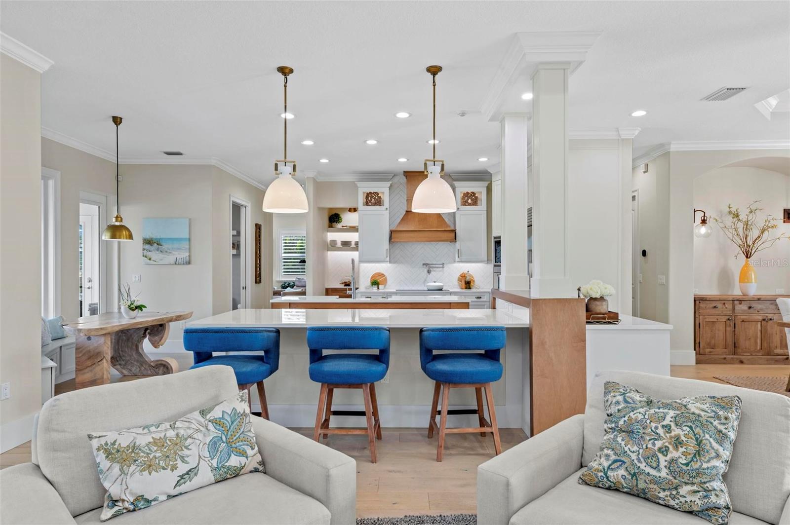 SORRENTO SHORES - Residential