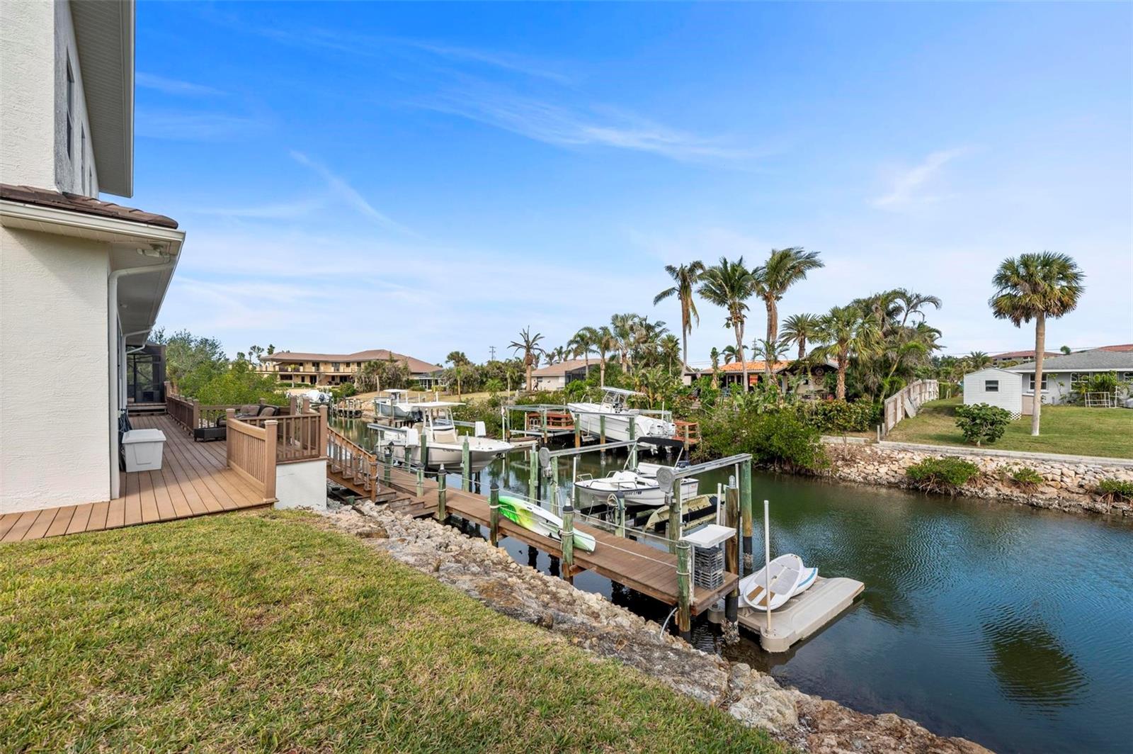 SORRENTO SHORES - Residential