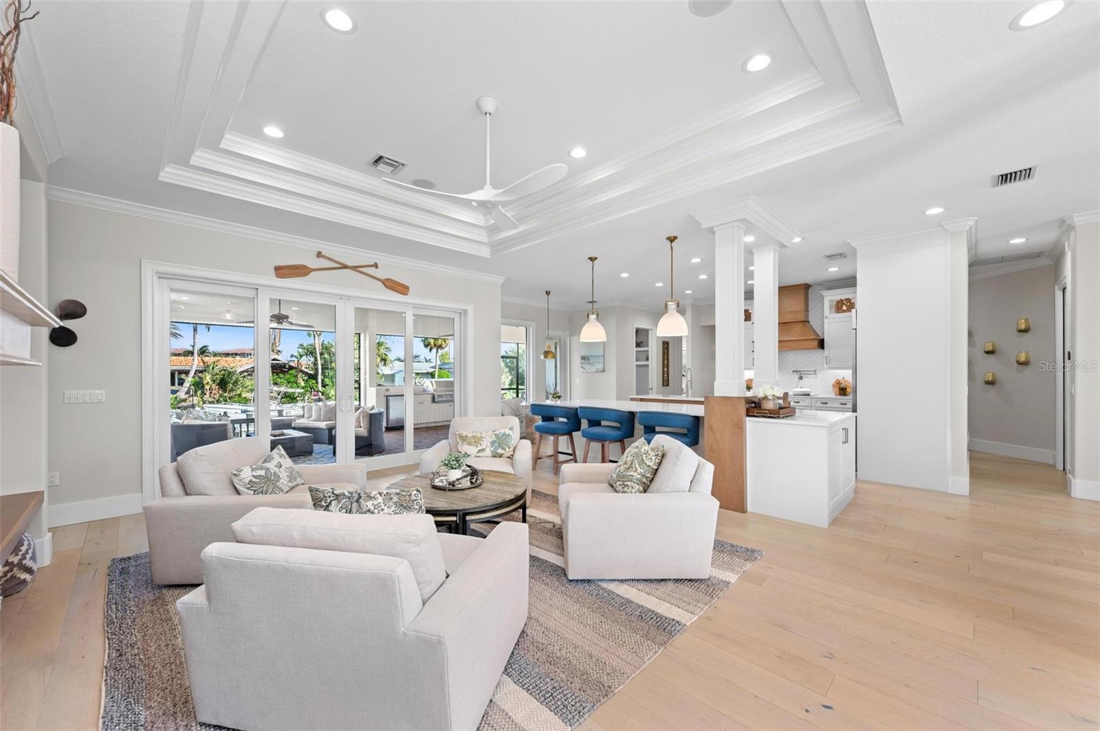 SORRENTO SHORES - Residential