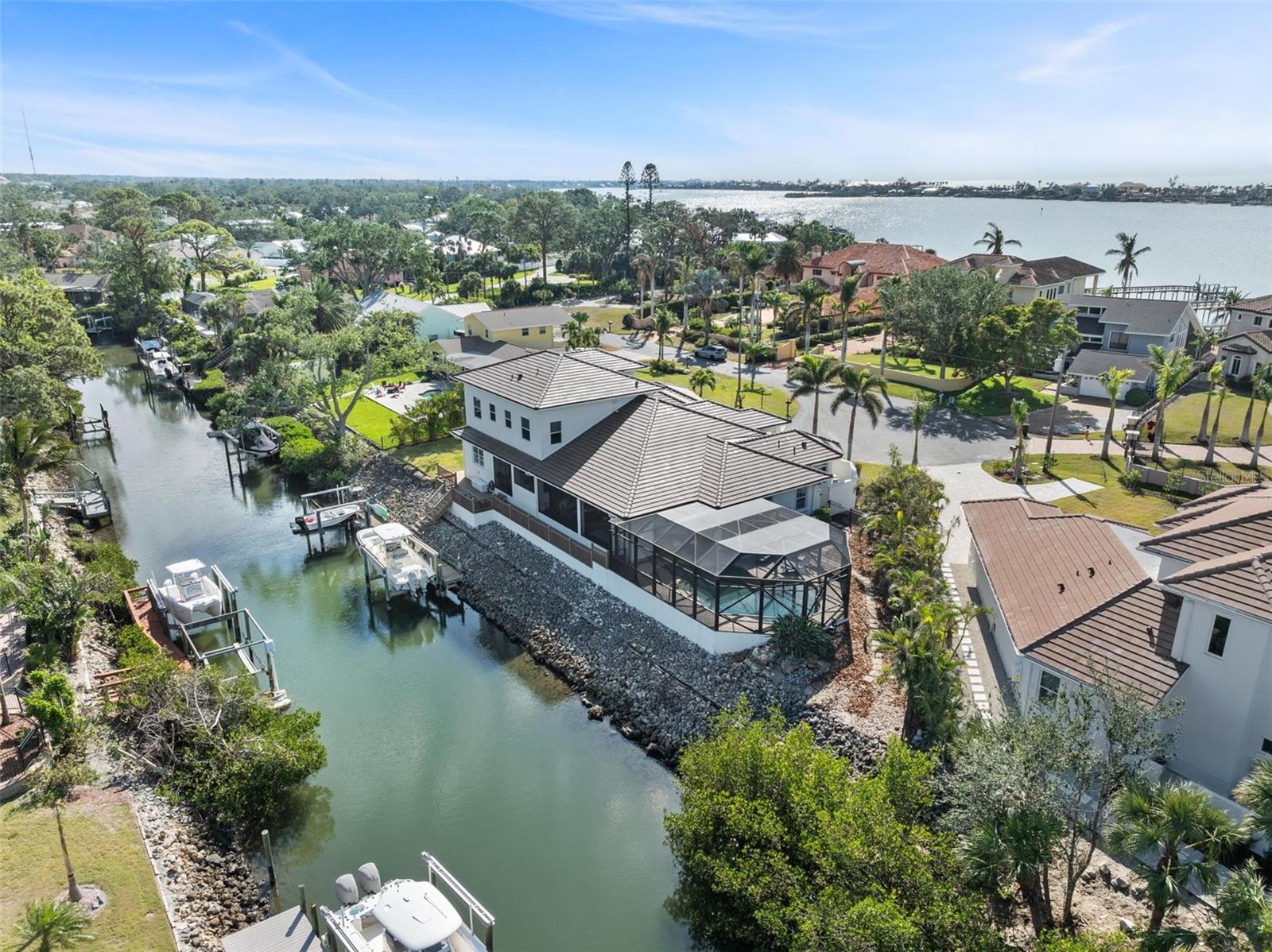 SORRENTO SHORES - Residential