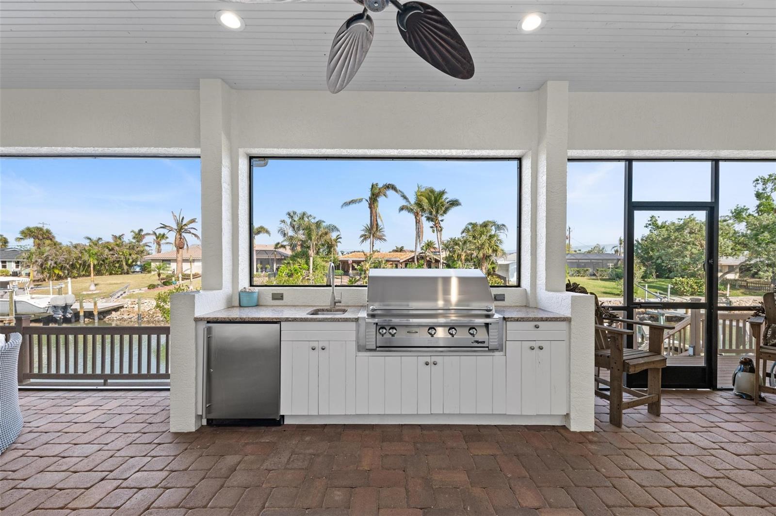 SORRENTO SHORES - Residential