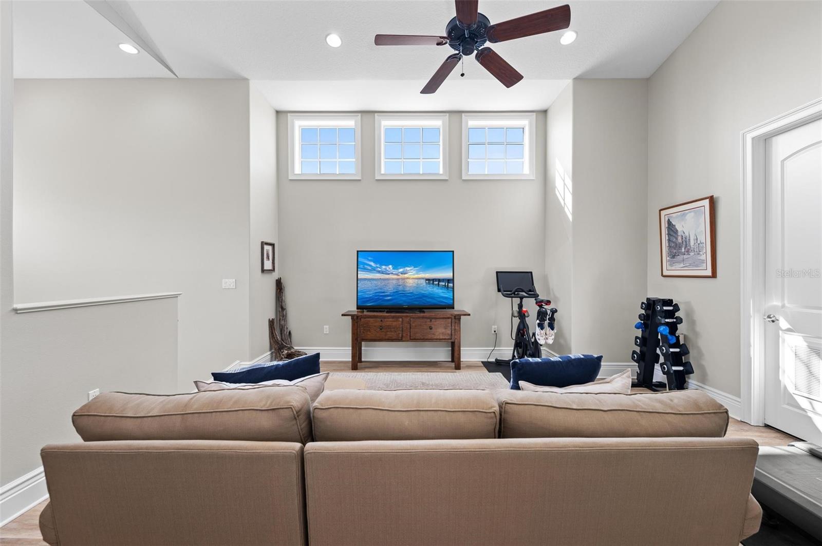 SORRENTO SHORES - Residential