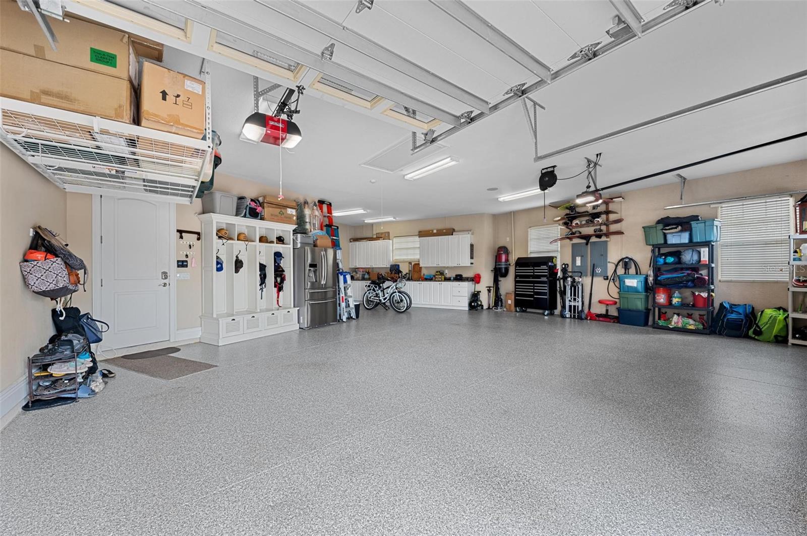 SORRENTO SHORES - Residential