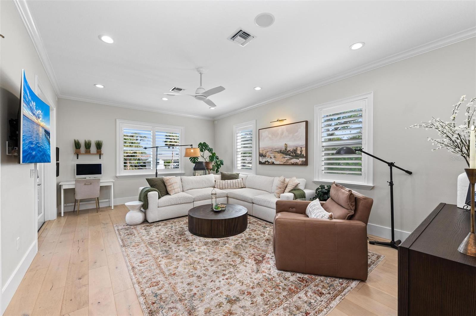 SORRENTO SHORES - Residential