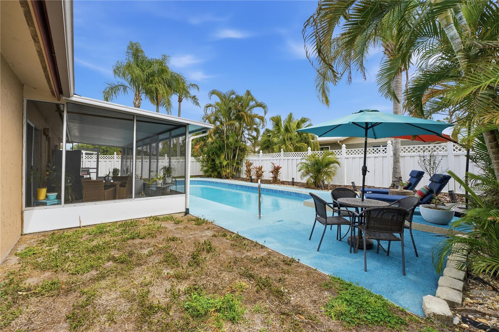 LAKE SARASOTA - Residential