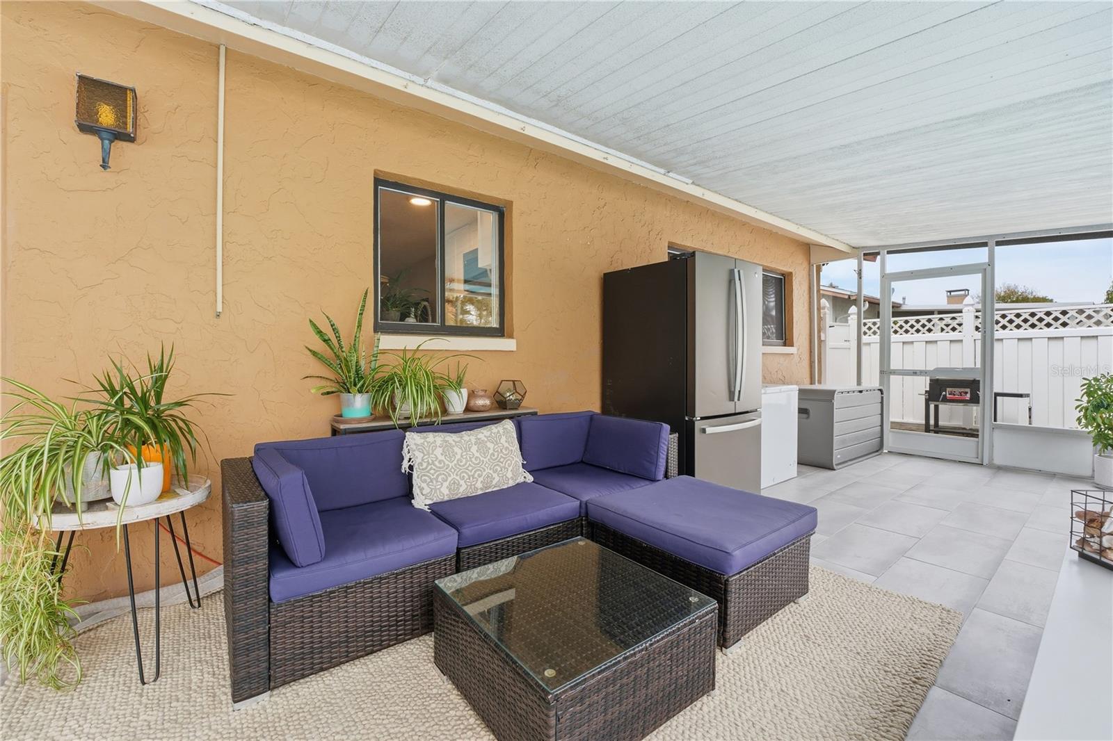 LAKE SARASOTA - Residential