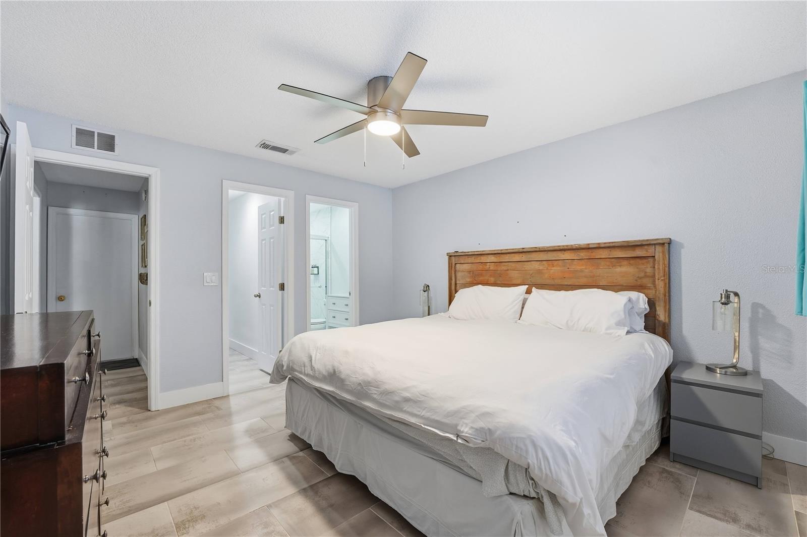 LAKE SARASOTA - Residential