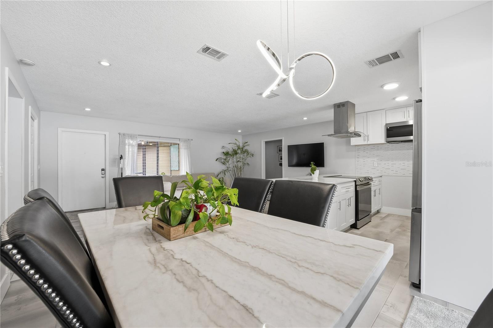 LAKE SARASOTA - Residential