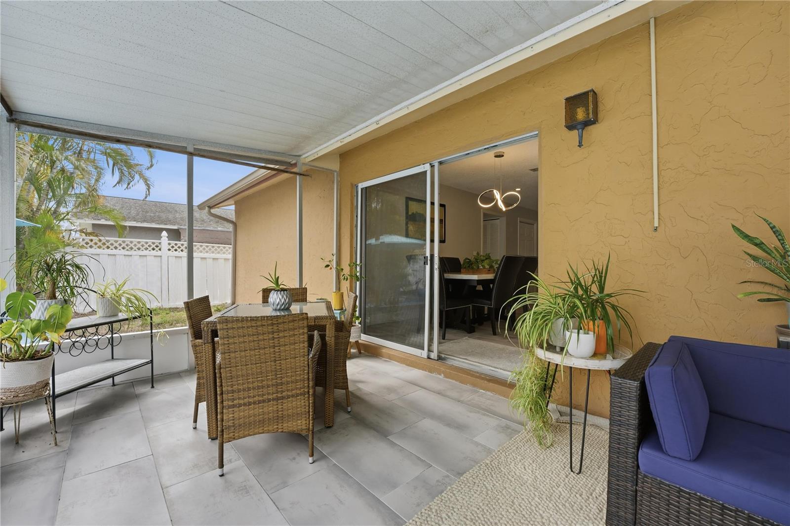 LAKE SARASOTA - Residential