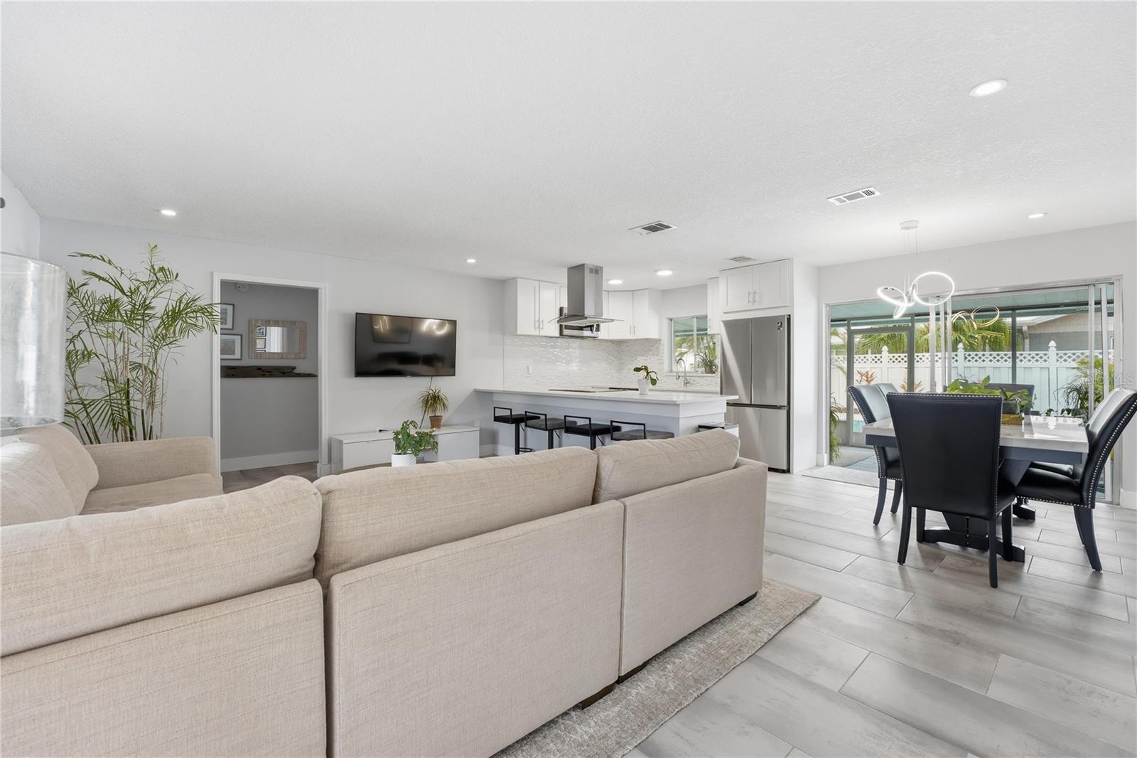 4105 HONOLULU DRIVE, SARASOTA, FL, 34241 4 4105 HONOLULU DRIVE