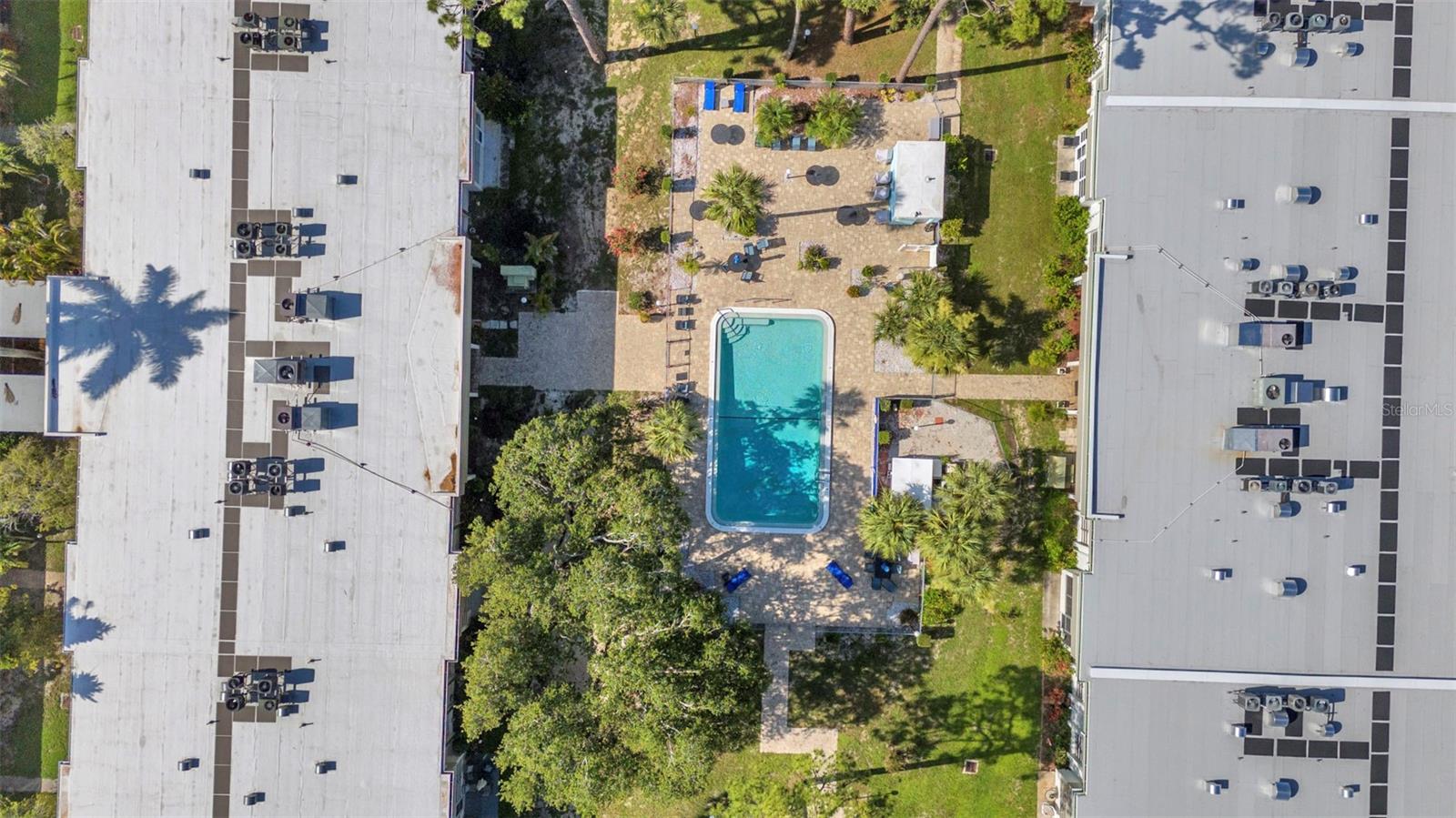 ESSEX HOUSE - Residential