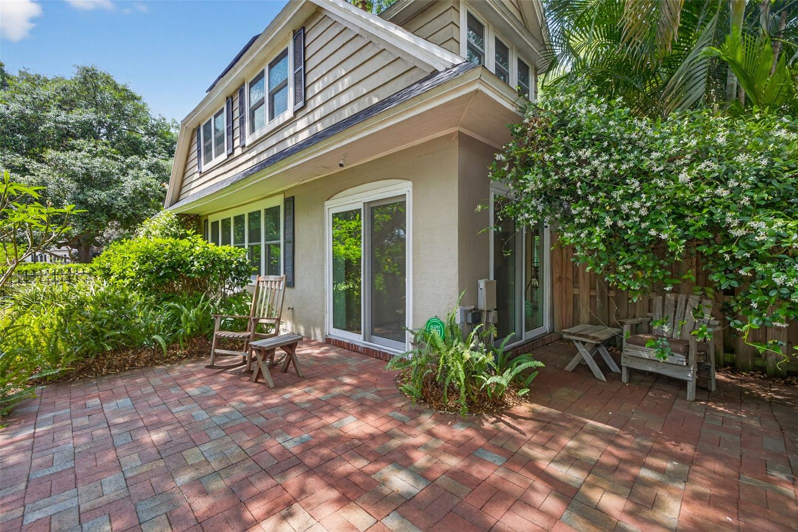 WOODLAWN - Residential