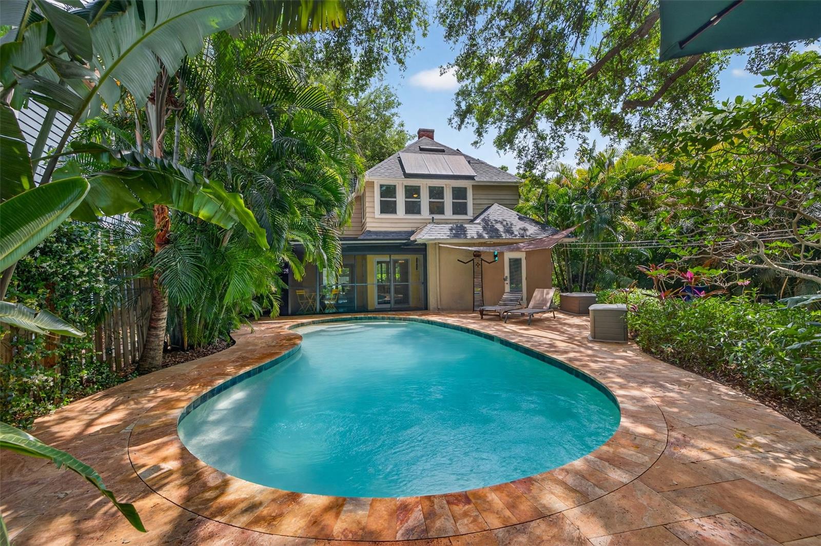 WOODLAWN - Residential