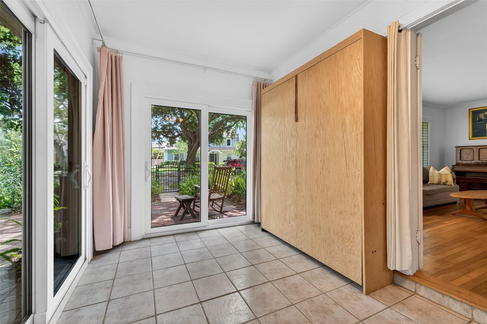 WOODLAWN - Residential