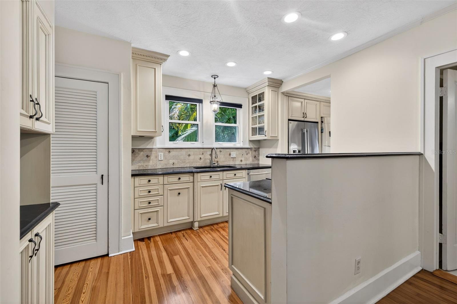 WOODLAWN - Residential