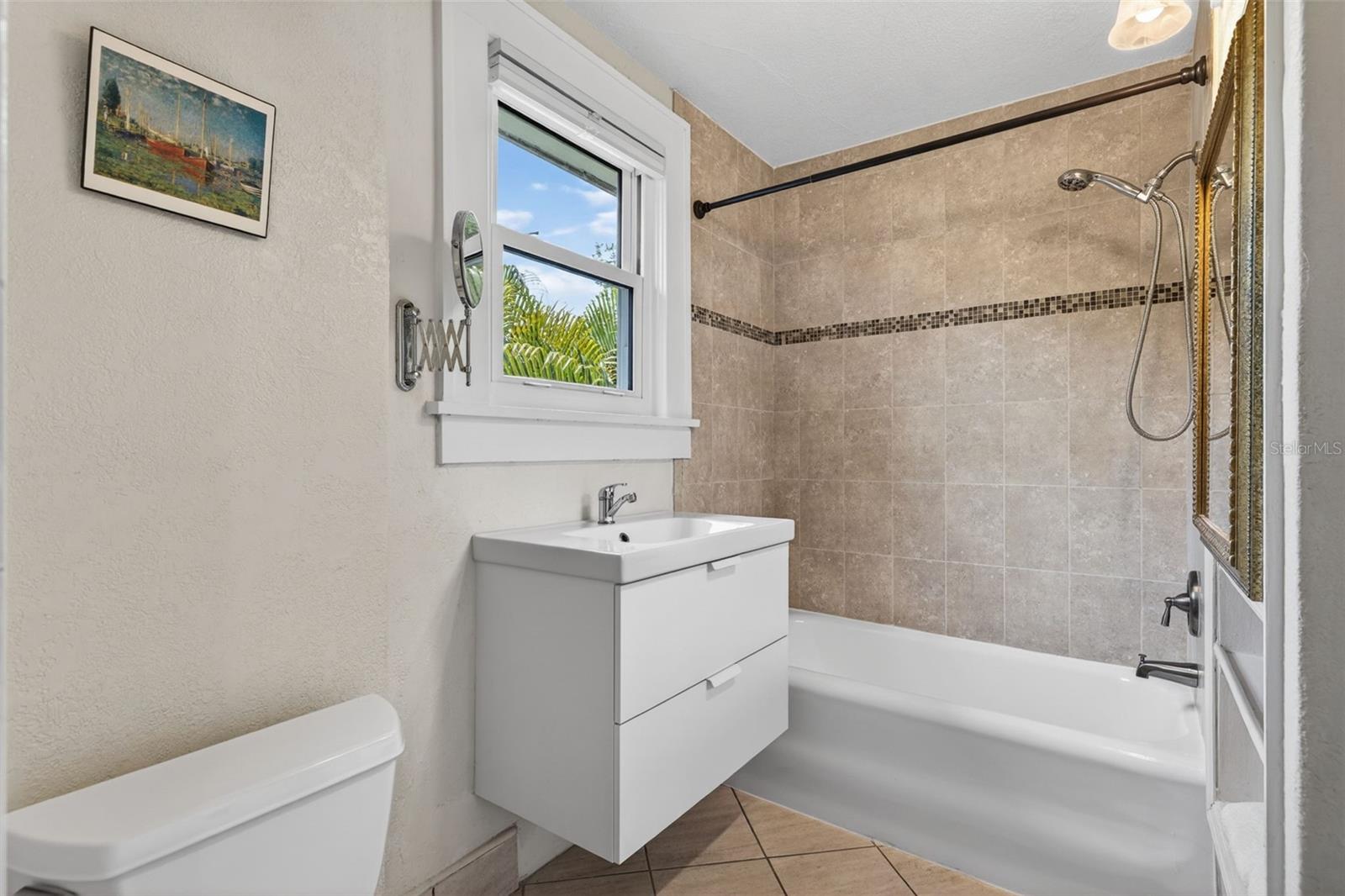 WOODLAWN - Residential