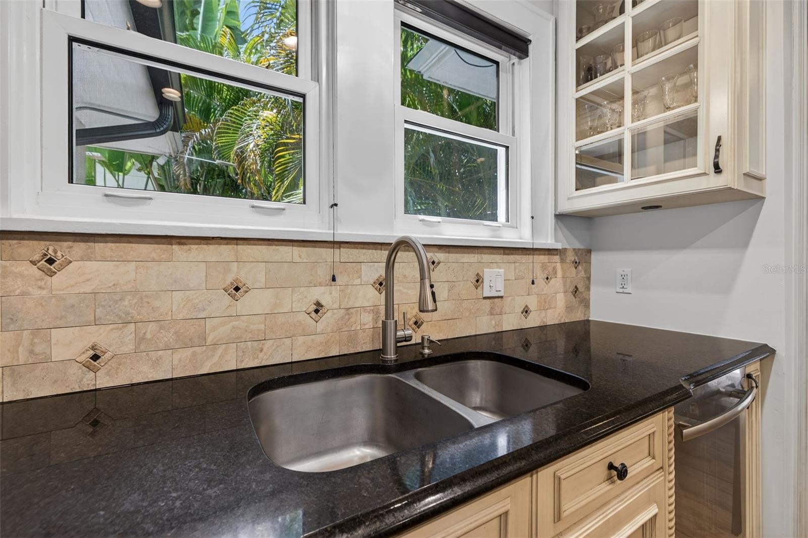 WOODLAWN - Residential