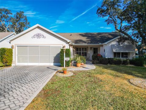 A home in LADY LAKE