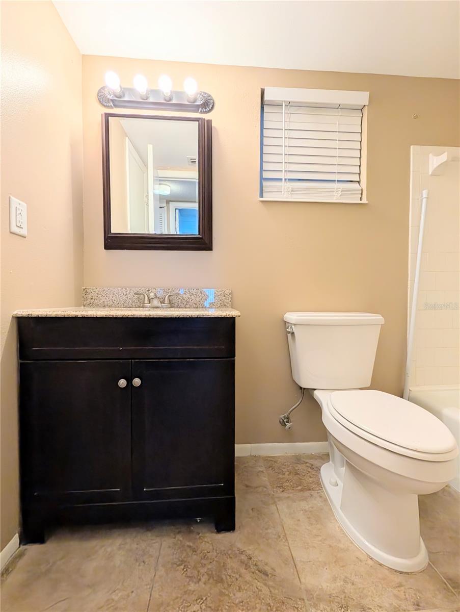 BAYSHORE ON THE LAKE APTS SEC 2 - Residential