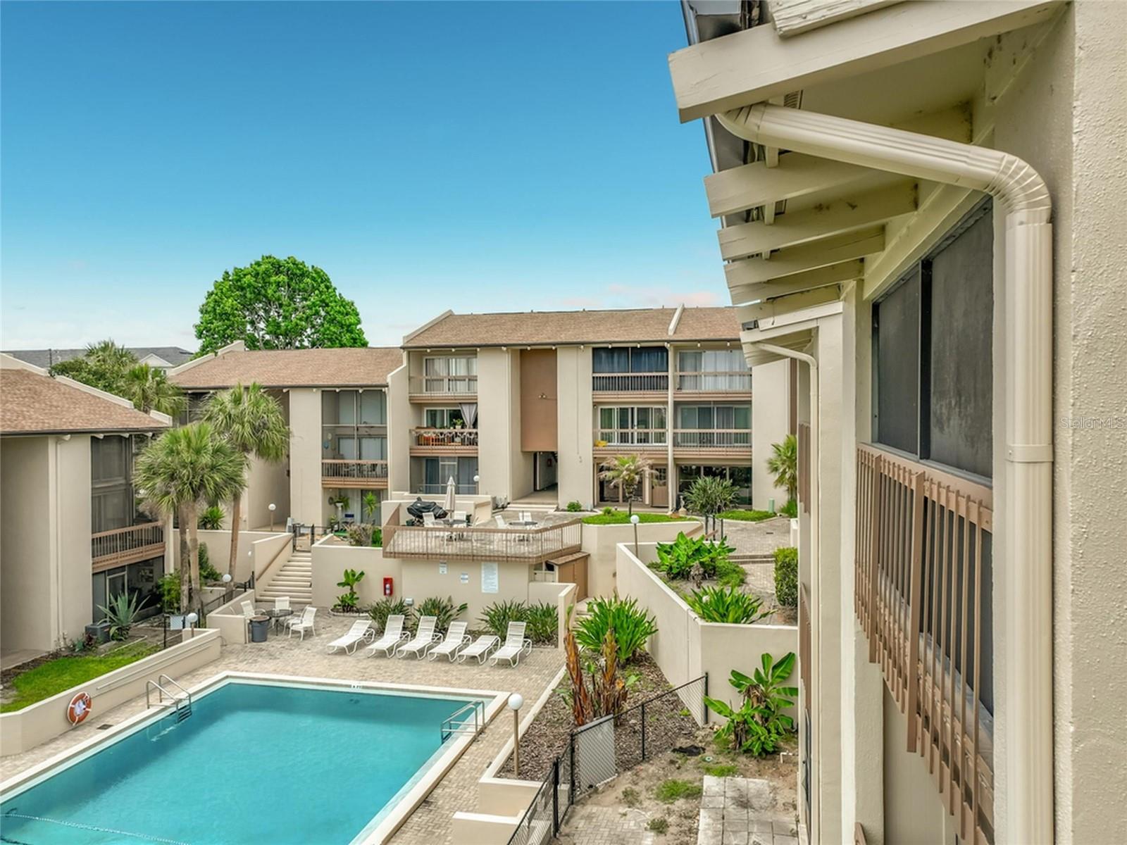 SANDY COVE - Residential