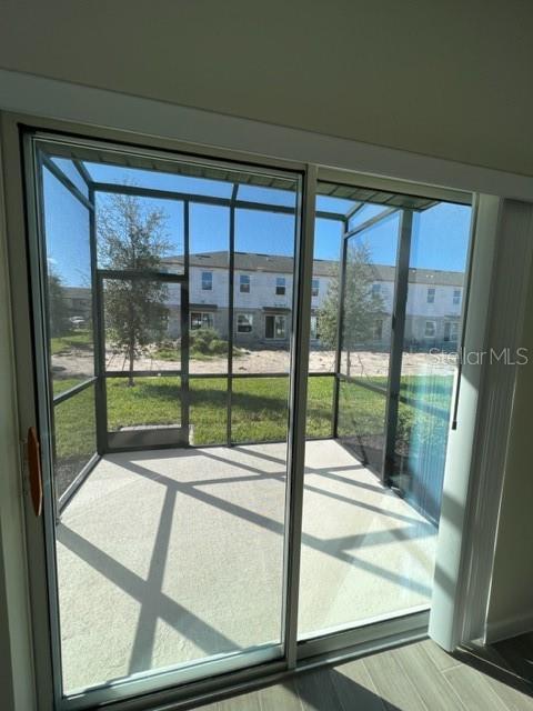 TOWNS AT LAKE MONROE COMMONS - Residential Lease