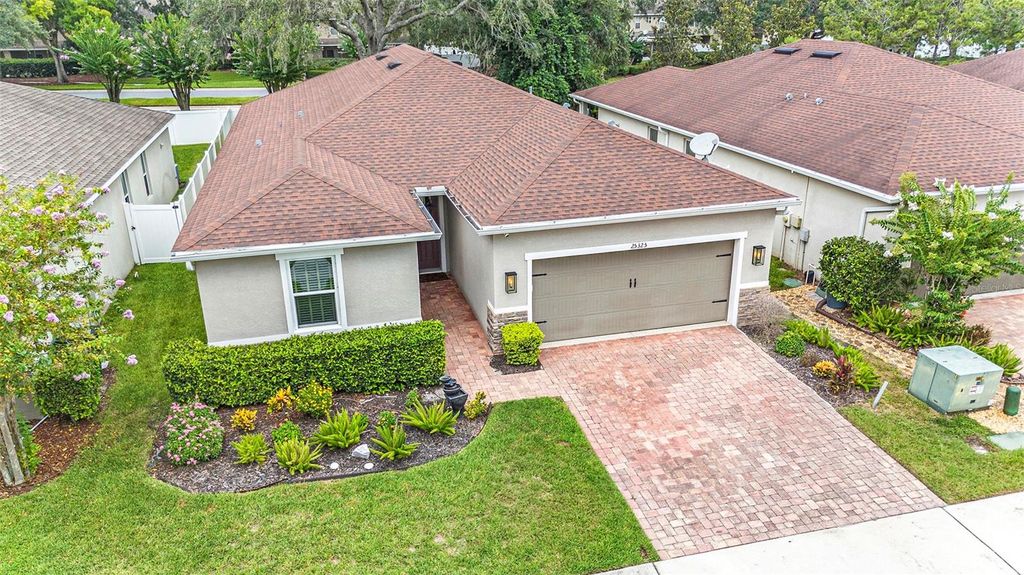 Photo of 25325 Welsh Poppy Way, Land O Lakes, FL 34639 (MLS # TB8353587)