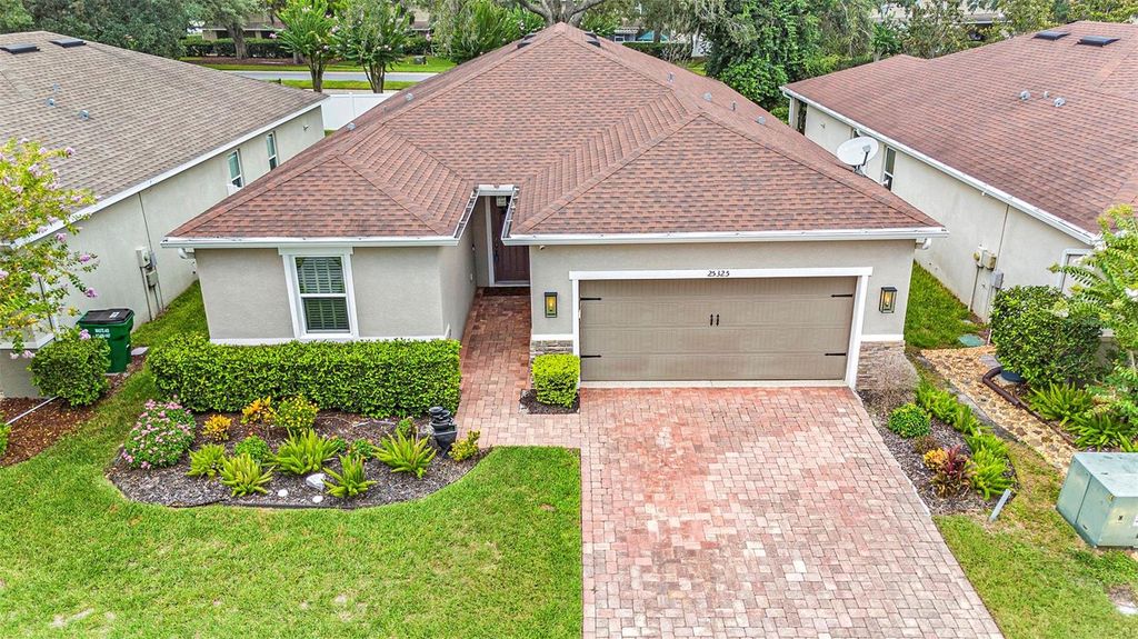 Photo of 25325 Welsh Poppy Way, Land O Lakes, FL 34639 (MLS # TB8353587)