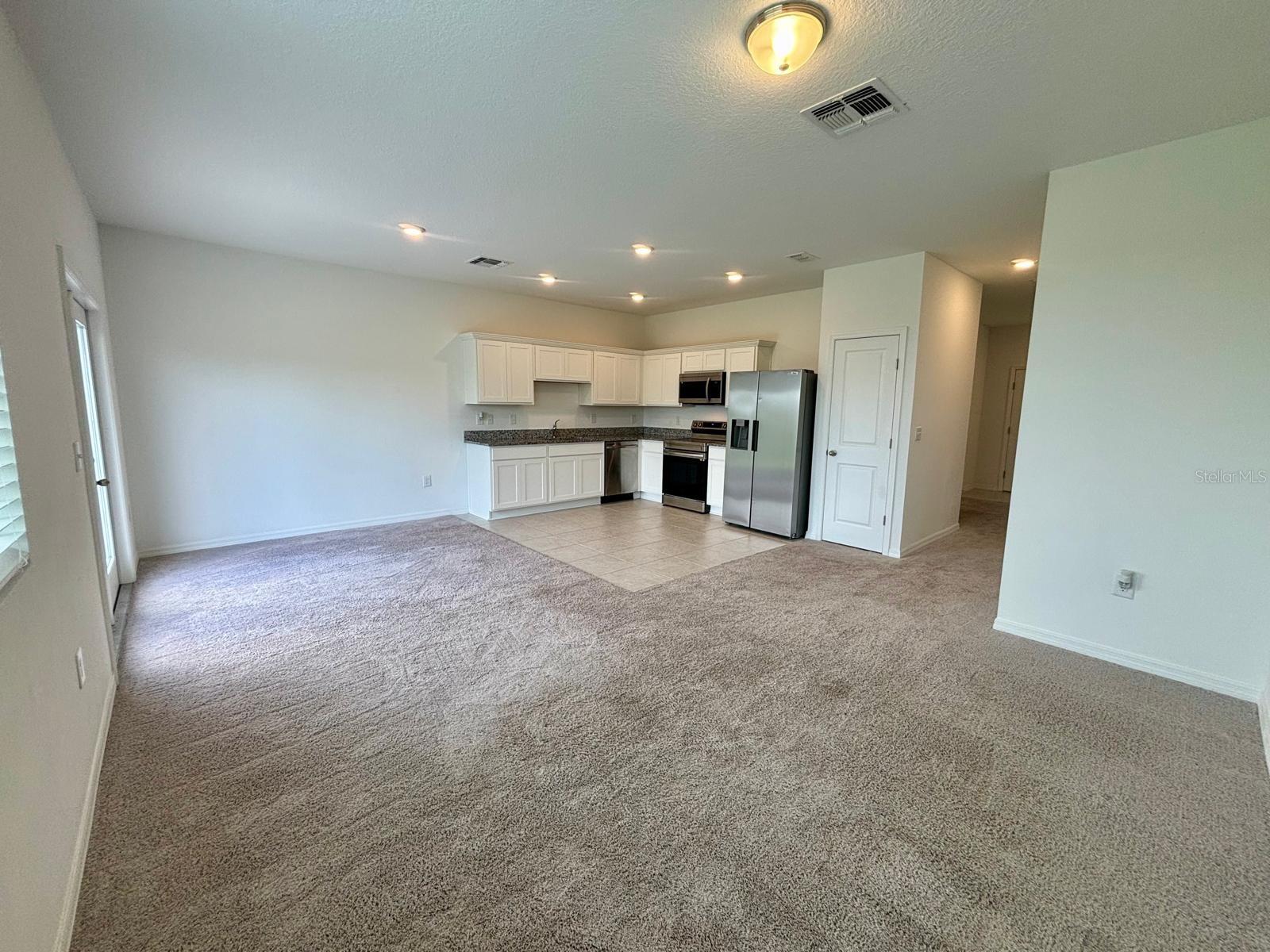 MADISON PLACE PH 3 - Residential Lease