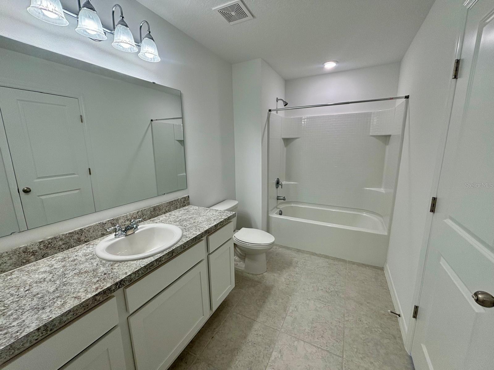 MADISON PLACE PH 3 - Residential Lease