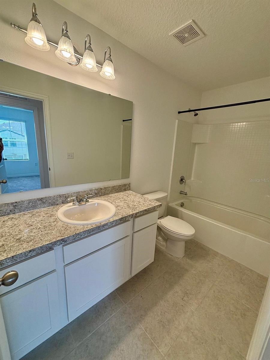 MADISON PLACE PH 3 - Residential Lease